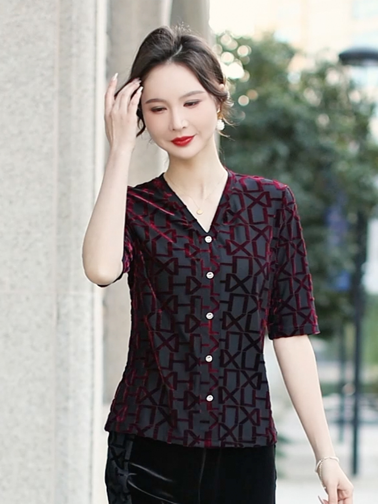 820627-18时尚丝绒上衣