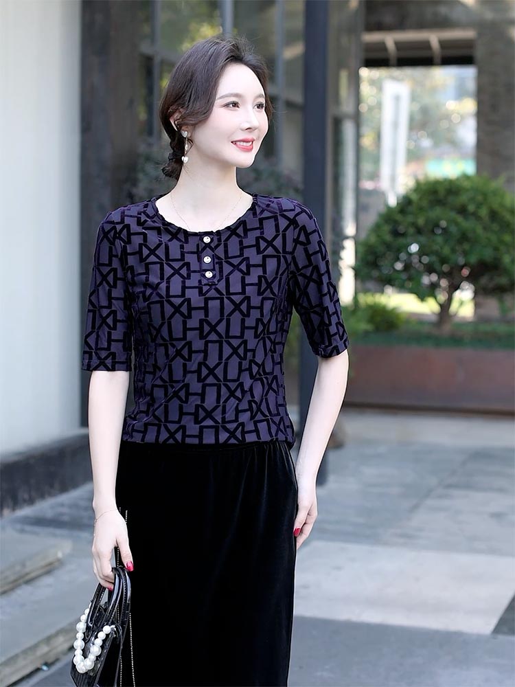 黯纹雅韵：中袖丝绒套装的格调风尚 830627-57