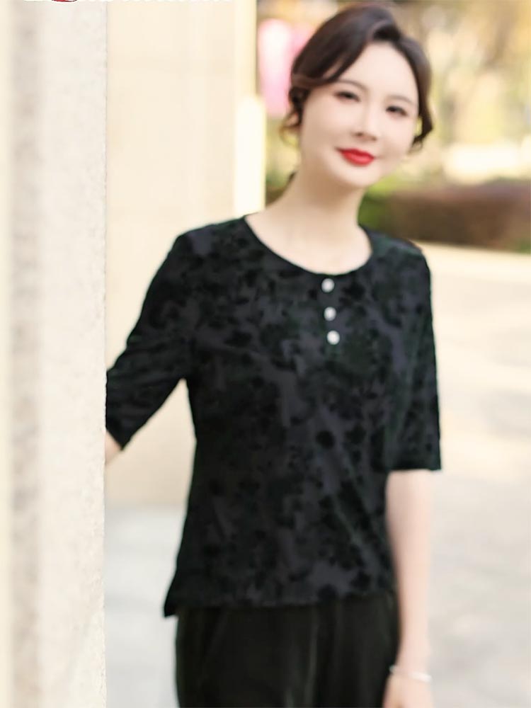 墨韵花影：黑色花卉上衣的典雅风姿860698-61